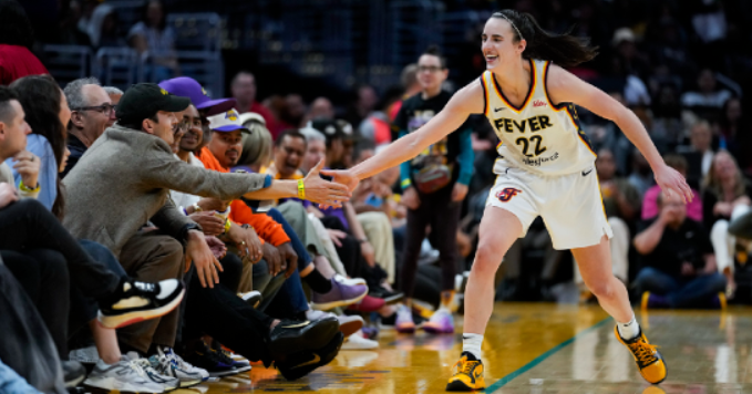 Caitlin Clark and Indiana Fever win 1st game of season, beat LA Sparks 78-73 in front of 19,103 | News | kimt.com