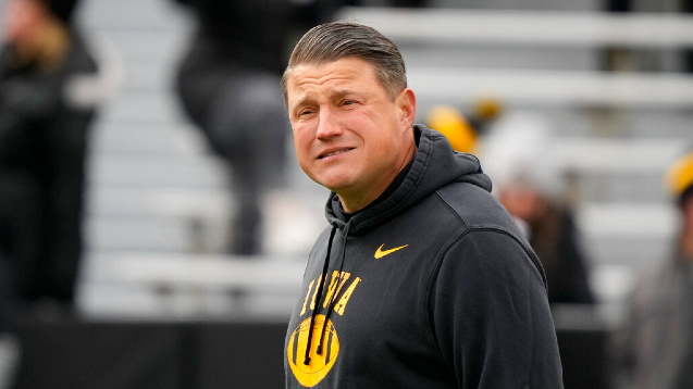 Iowa defense scores twice, Hawkeyes beat Rutgers 27-10