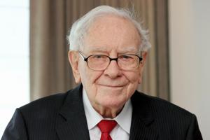 Warren Buffett Steps Down as Berkshire Hathaway Chairman