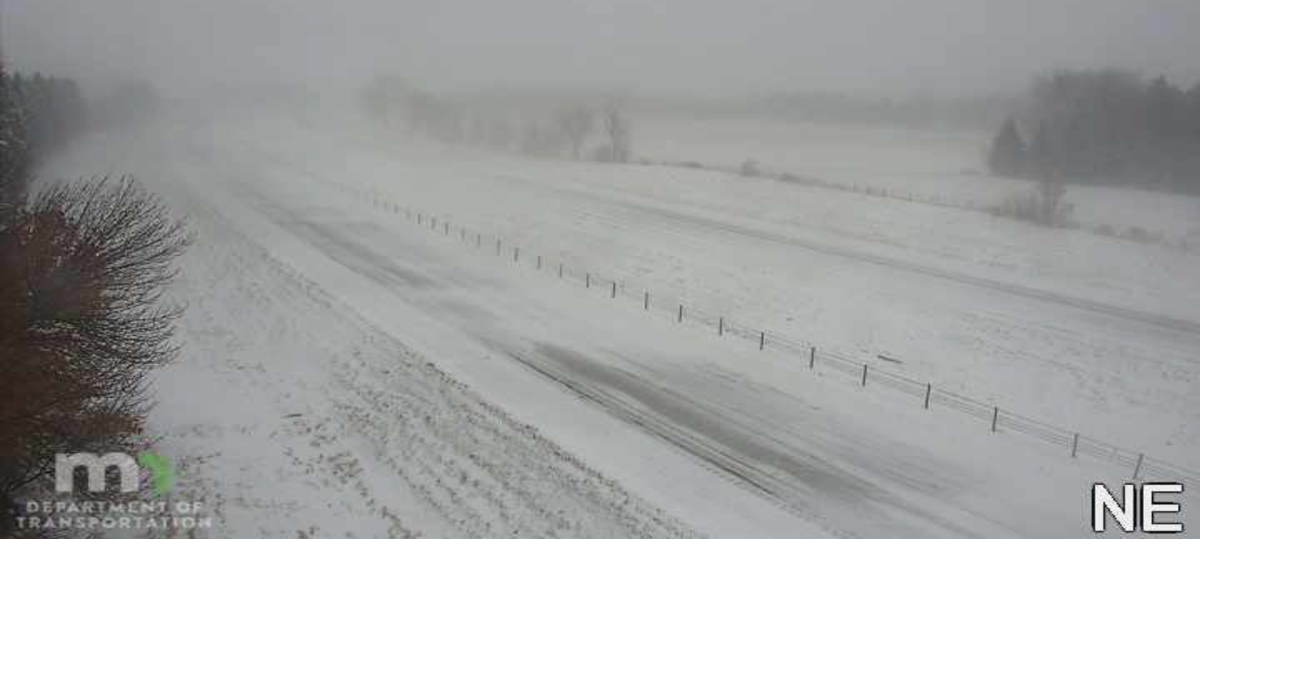 I-35 SB closed from US-14 to Iowa border