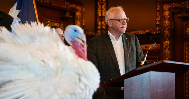 Governor Walz celebrates Minnesota's Thanksgiving turkey tradition