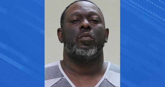 Mason City man arrested after drugs and guns found at his apartment ...