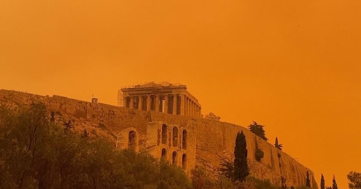 Skies over southern Greece turn orange