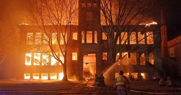 Former Rockford elementary school at a total loss after fire Friday ...