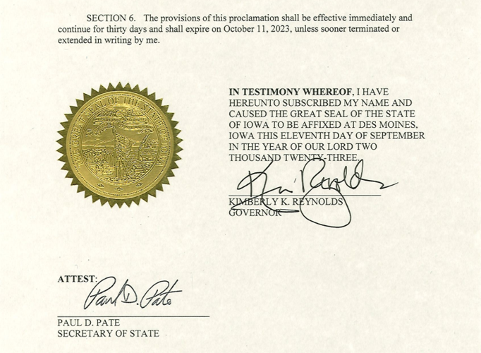 Iowa Governor signs 2023 Harvest Proclamation, easing weight limits on
