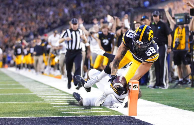 No. 3 Iowa beats No. 4 Penn State 23-20, fans storm field (with photo  gallery) | Iowa | kimt.com