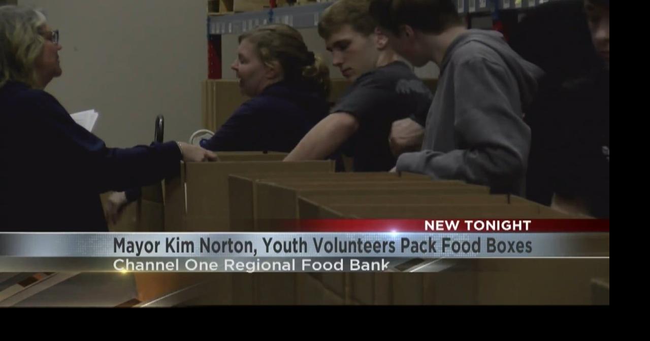 'It's amazing what they do here': Mayor Kim Norton, youth volunteers ...