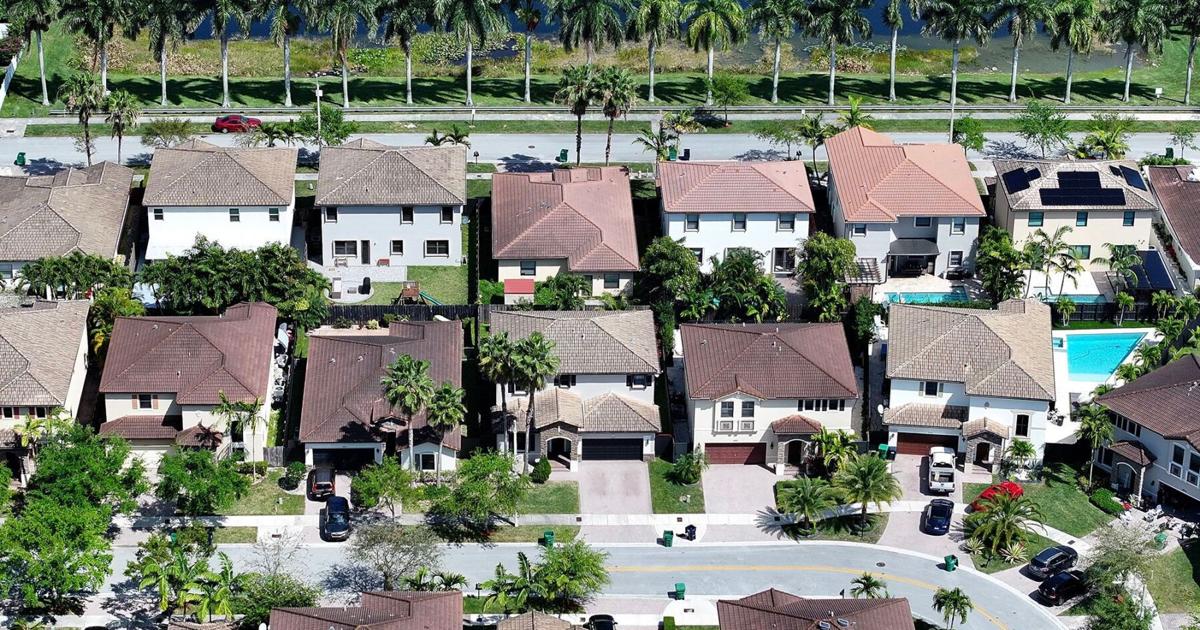 Mortgage rates climb above 7% to highest level since May | News | kimt.com