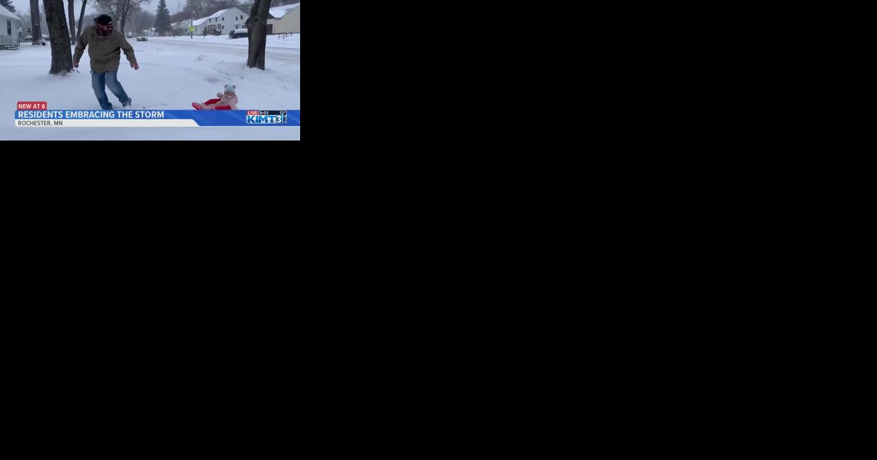 Rochester residents experiencing the winter snowstorm - Vimarsana News
