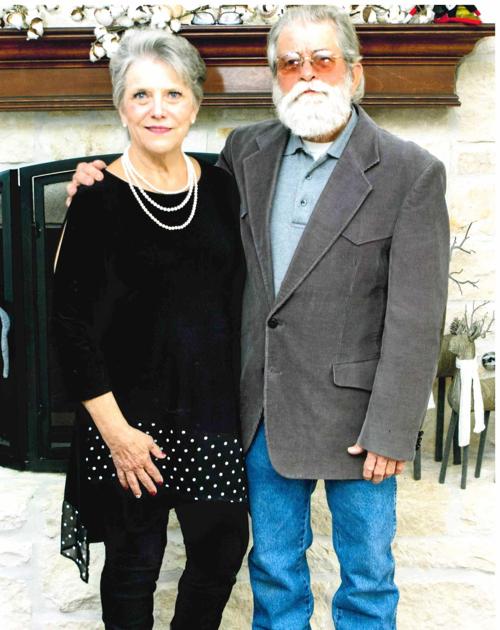 Smiths celebrate 50th wedding anniversary
