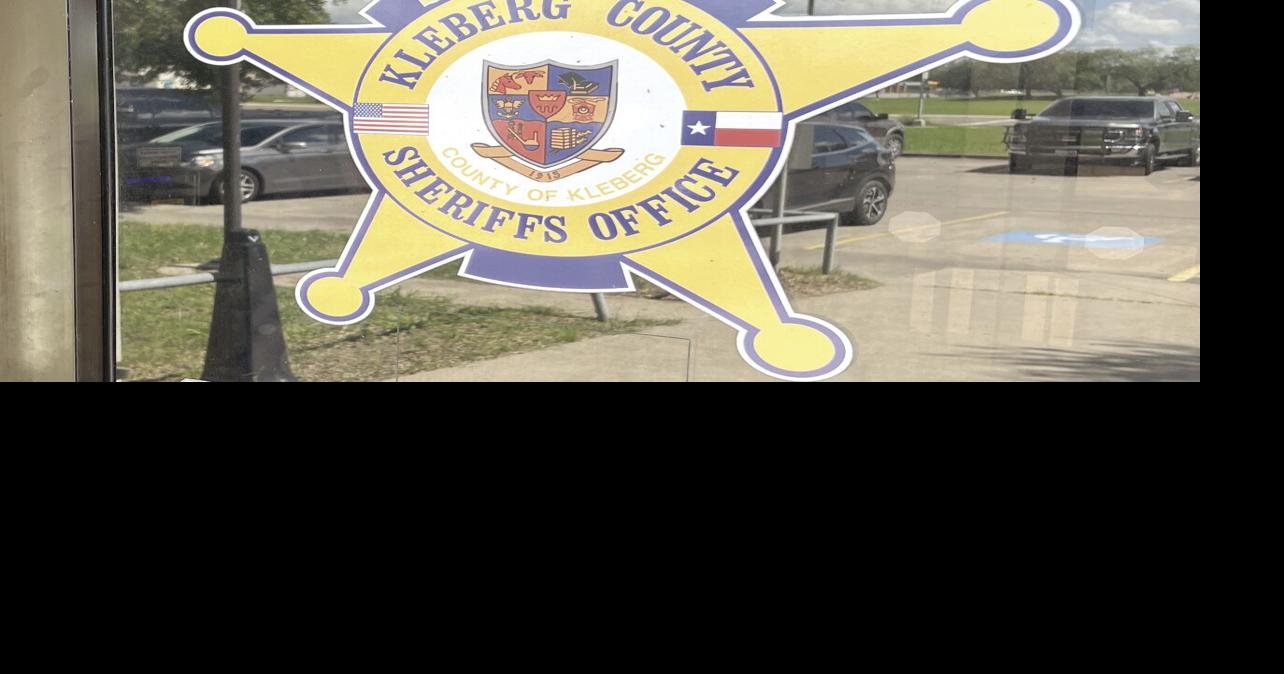 Kleberg County Sheriffs take juvenile into custody after pursuit with