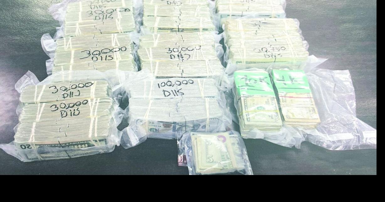 Deputies seize over $300K during traffic stop | News | kingsvillerecord.com