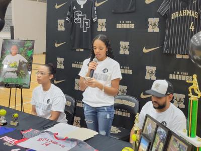 Softballer Kiara ‘Kiki’ Fuentes signs with Texas A&M-San Antonio