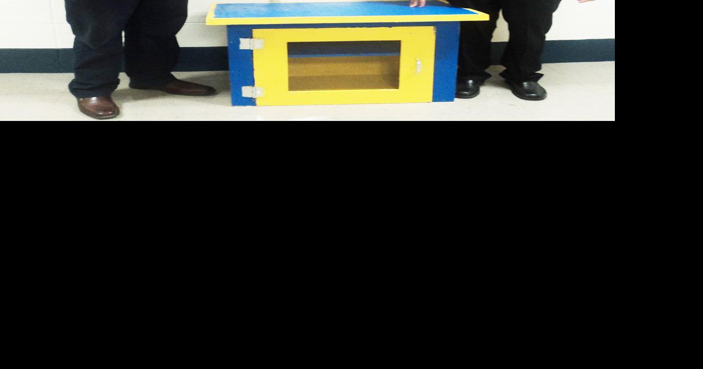 Perez Elementary receives little library from TAMUK | Education ...