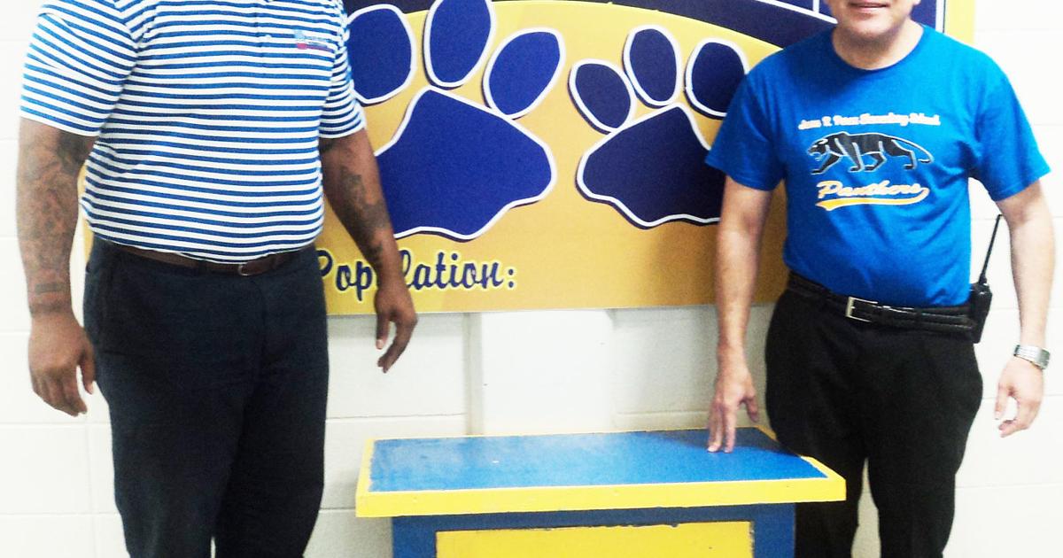 Perez Elementary receives little library from TAMUK | Education ...