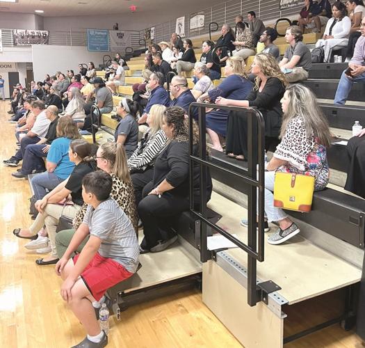 Kingsville ISD Town Hall meeting informs parents on calendar options