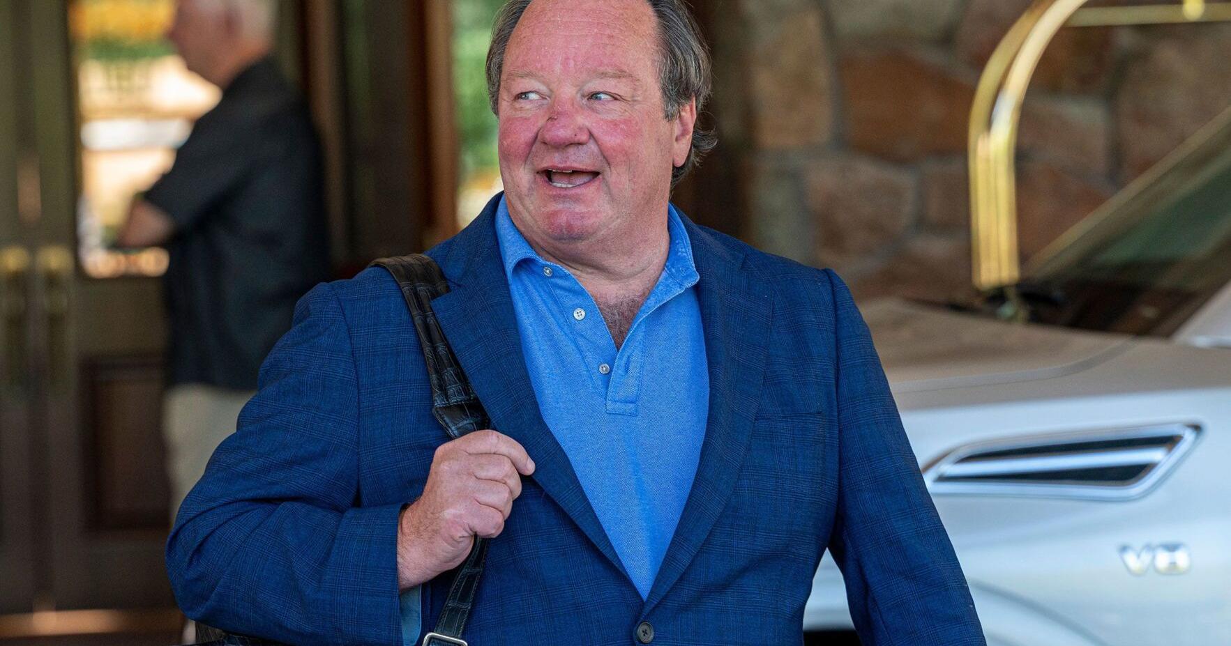 Paramount Global ousts chief Bob Bakish as future of media conglomerate hangs in the balance - Vimarsana News