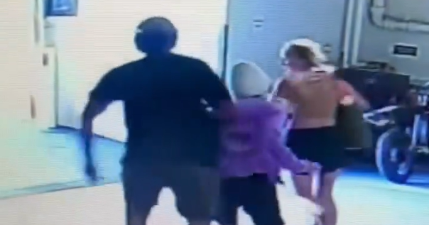 Woman escapes attempted kidnapping at Diamond Head as neighbors rally to save her