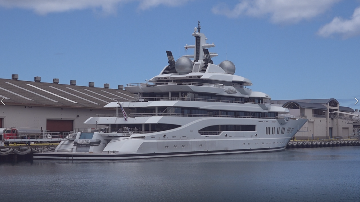 Russian oligarchs flee on superyachts to Indian Ocean