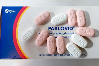 FDA advisers vote in support of Paxlovid approval for Covid-19 treatment in high-risk adults