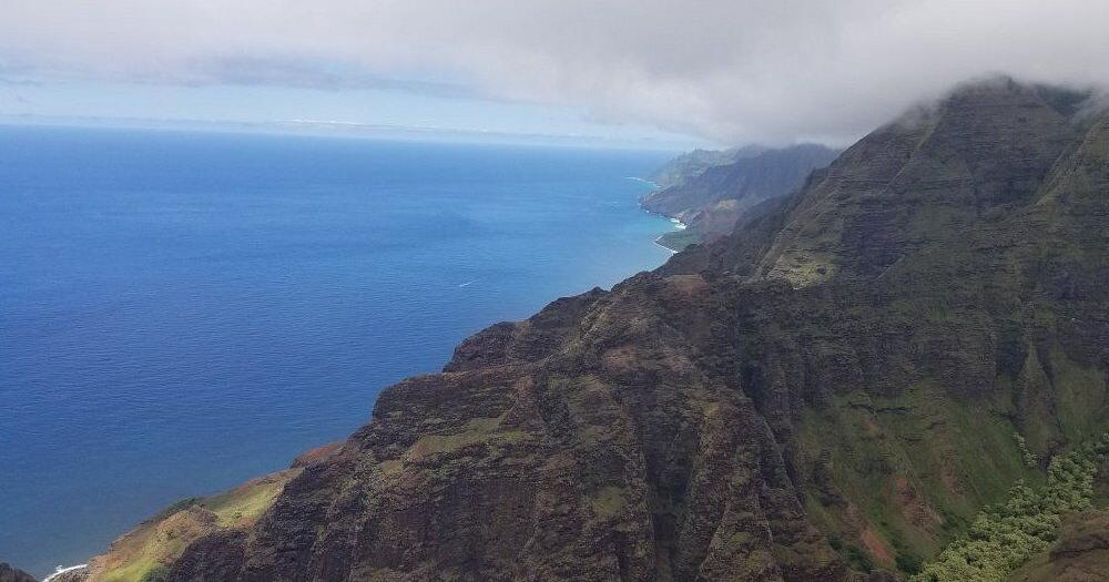 California woman rescued from Nualolo Trail after injuring ankle