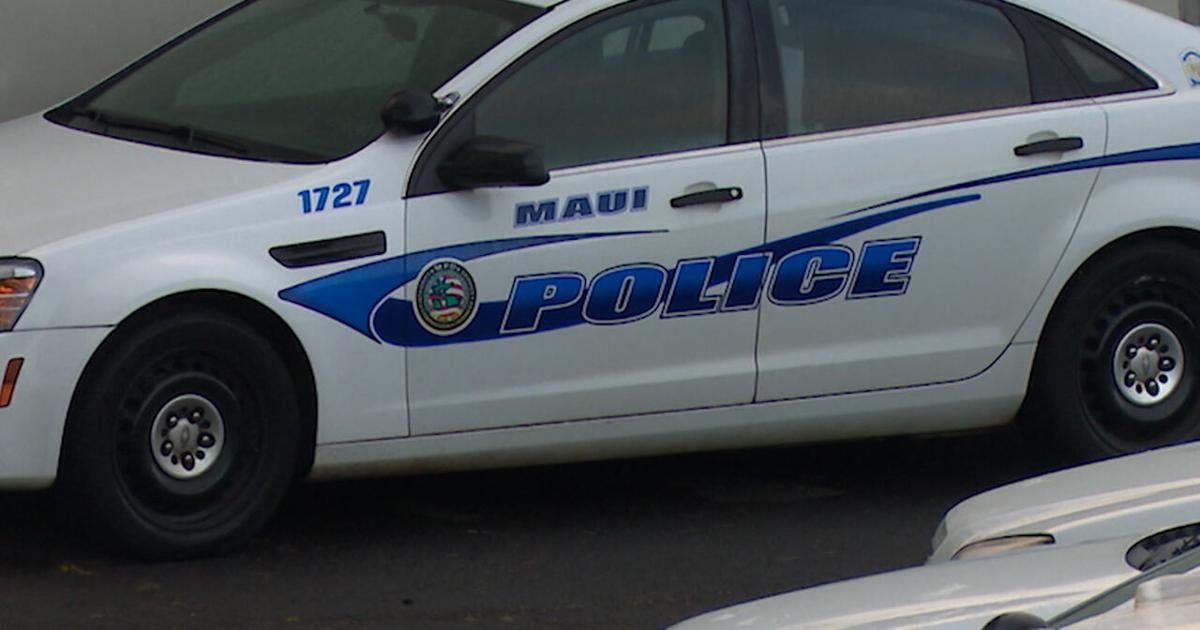 Man arrested after allegedly driving at Maui officers, injuring 3 during arrest