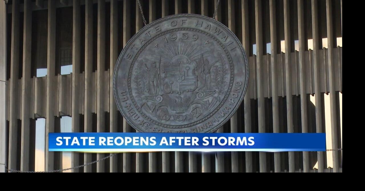 Hawaii storm aftermath: State reopens, homes cleared of fallen trees