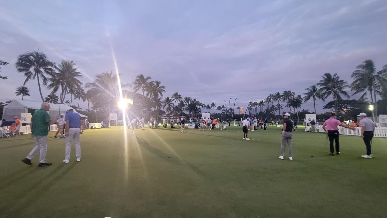 Top golf pros tee off at the Sony Open at Waialae Country Club News
