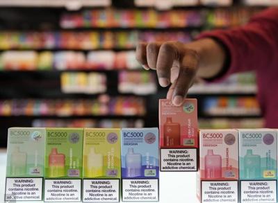 Hawaii students and advocates rally to revive bill that stops flavored  tobacco sales | Local