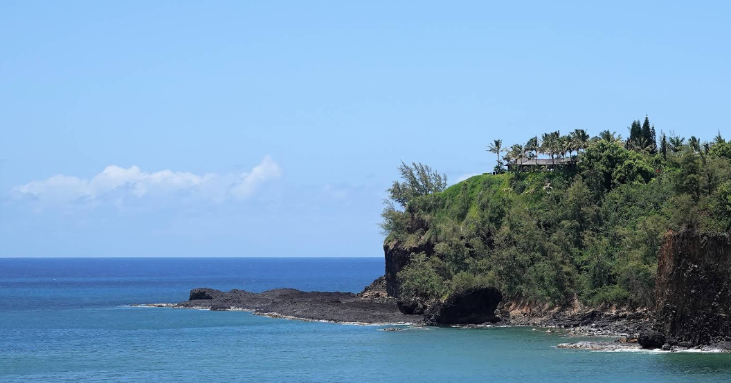 Multiple agencies search for missing swimmer at North Kauai beach