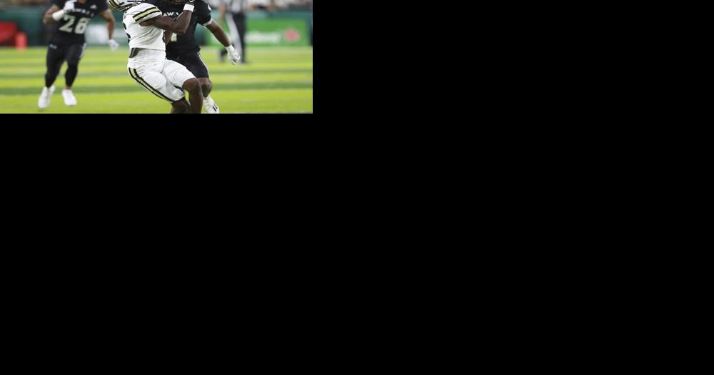 Wright ignites Vanderbilt in 63-10 romp over Hawaii - Vimarsana News