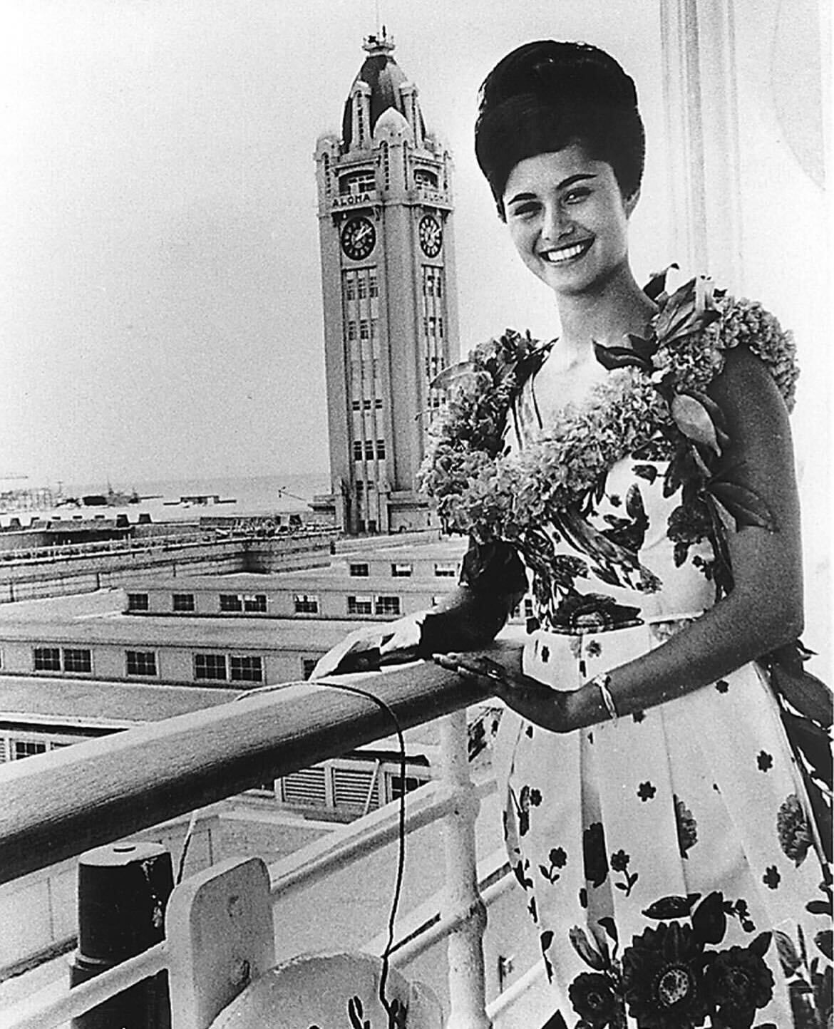 Hawaiian Airlines logo muse and Miss Hawaii 1964, Leina'ala