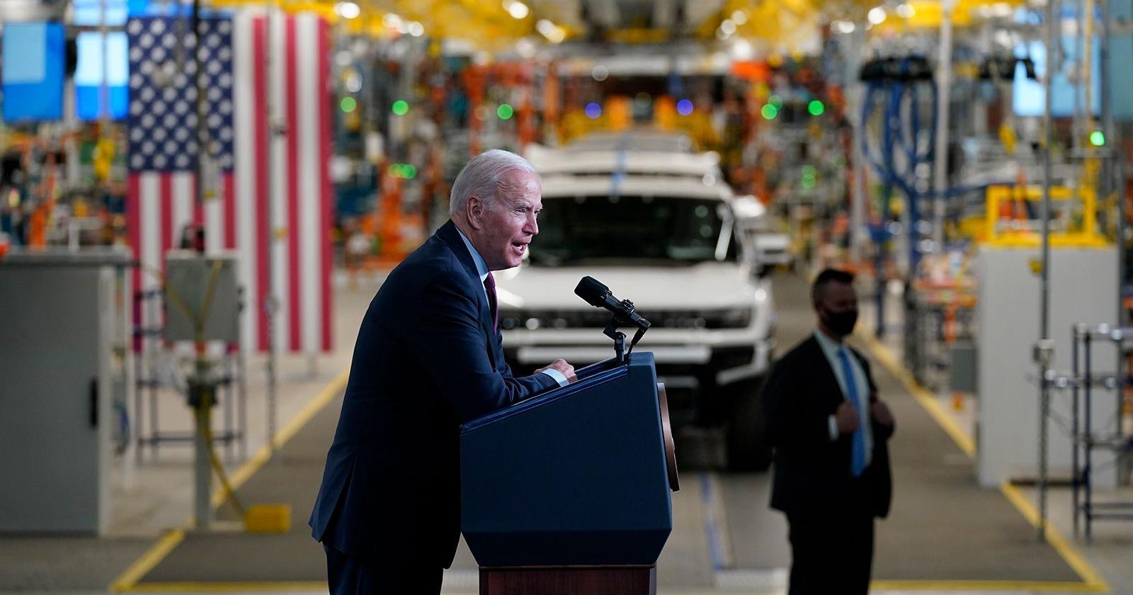 Biden administration considers slowing key emissions rules – a potential blow to EV growth - Vimarsana News