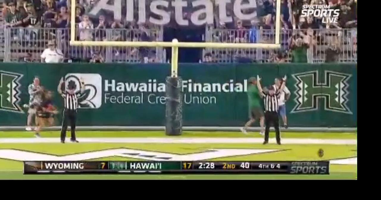 Hawaii celebrates UH kicker Kansei Matsuzawa's record streak