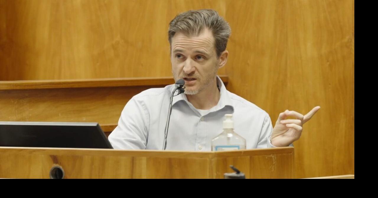 Maui doctor addresses claims he tracked wife’s messages in Pali hike attempted murder trial