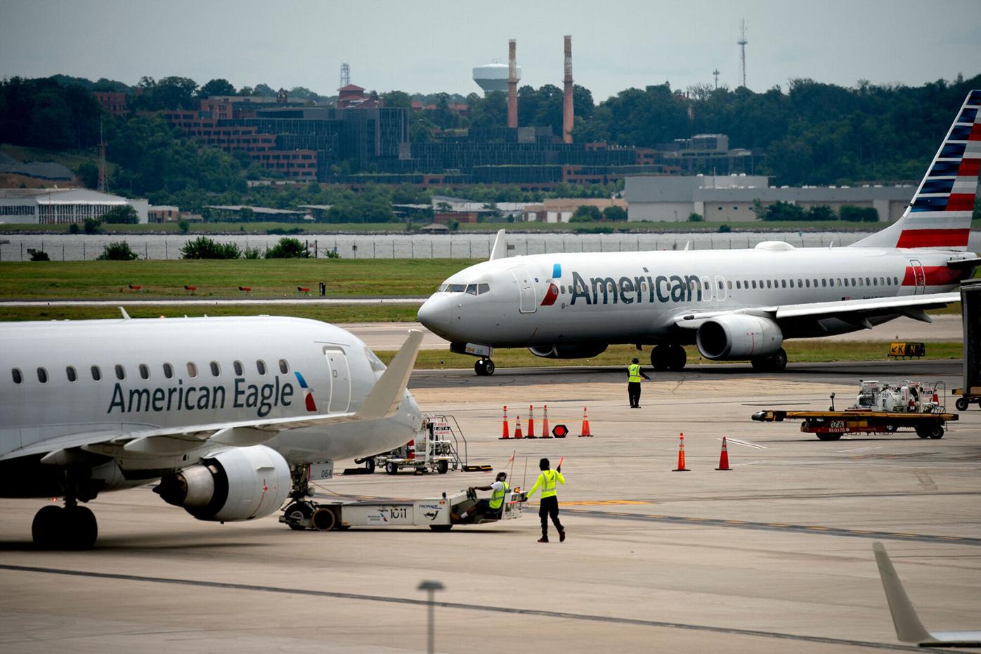 American Airlines is tripling pilots' pay after a scheduling glitch left  thousands of flights without pilots | Business | kitv.com