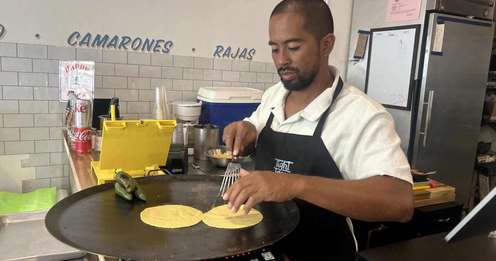 Hawaii businesses hiring for summer as unemployment rises - Vimarsana News