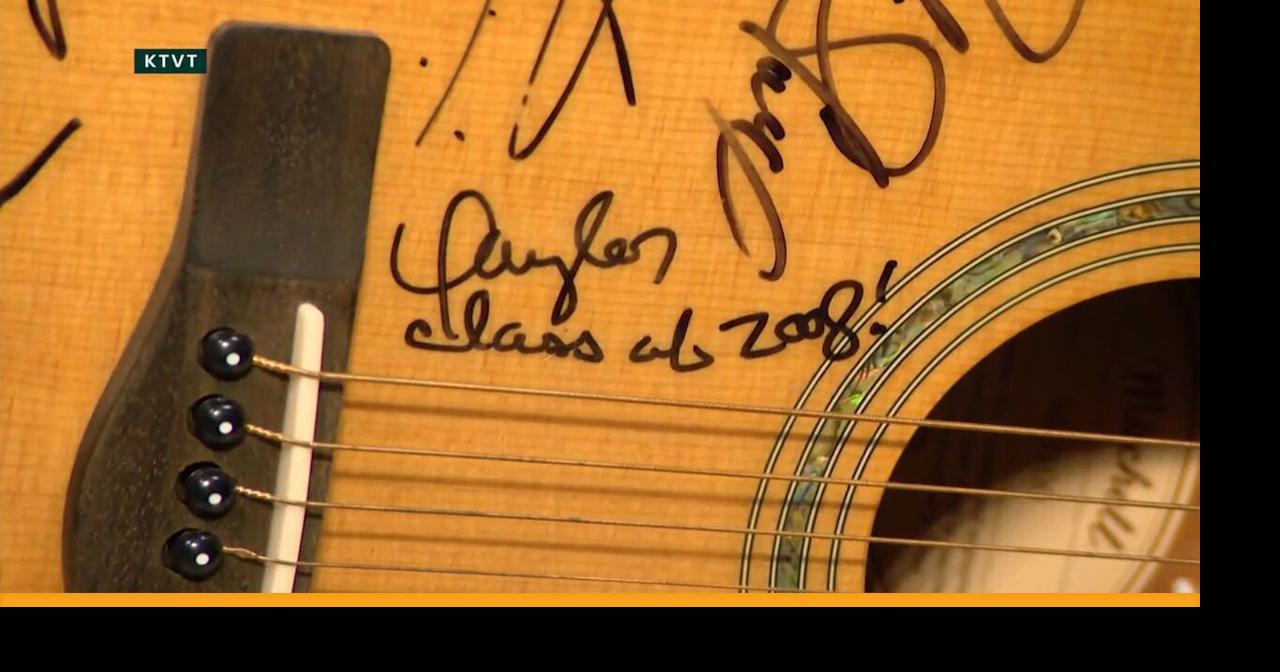 Forgotten Taylor Swift-Signed Guitar Worth Big Bucks | Island Life Live ...