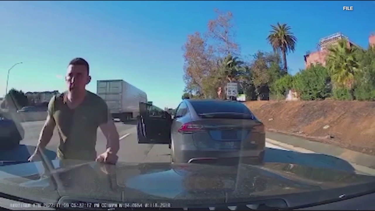 Road rage driver sentenced to 7 years in prison for Kakaako attack on 2 ...