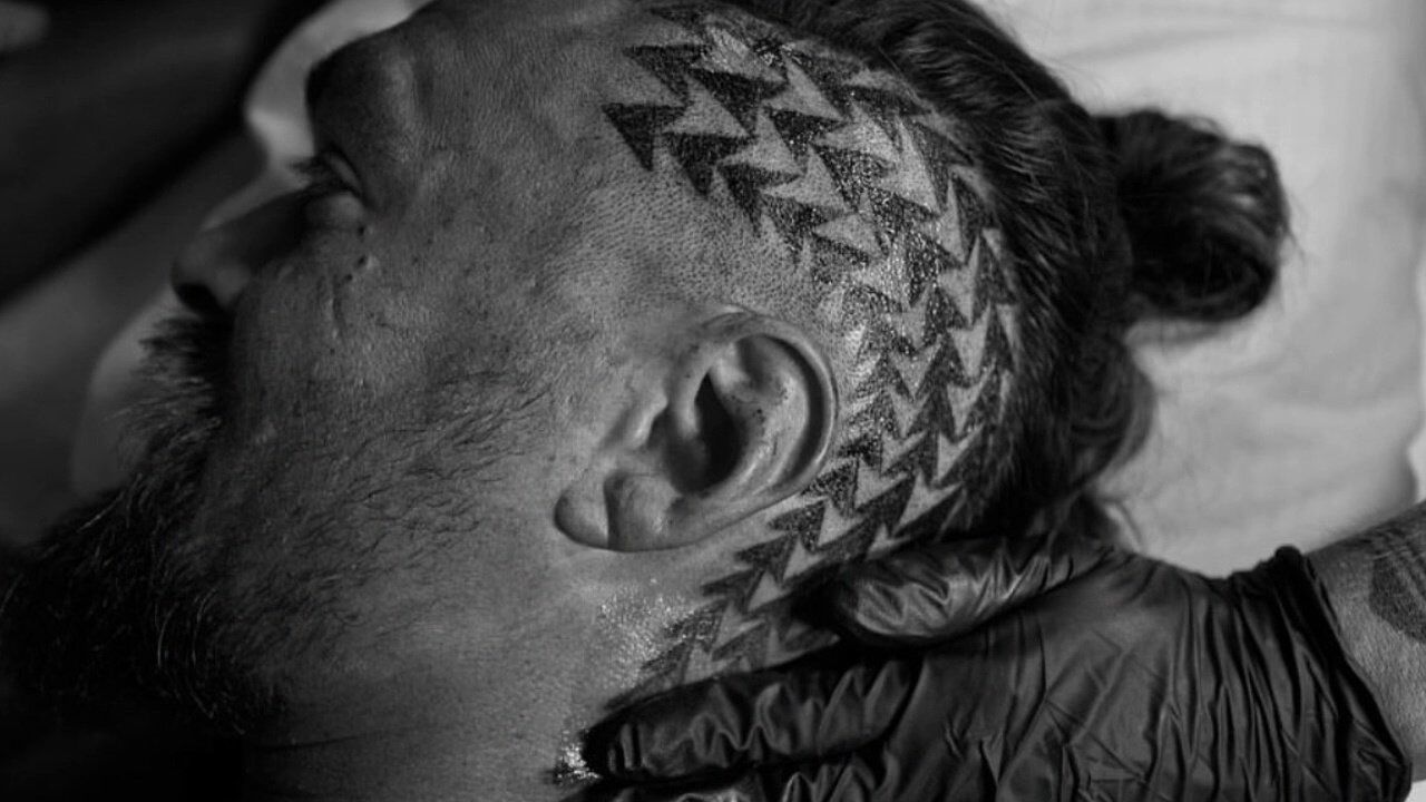 Jason Momoa stuns fans with huge tribal head tattoo to honour his Hawaiian  heritage - Irish Mirror Online
