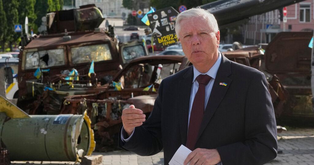 Hawaii flags to fly at half-staff for Senator Lindsey Graham