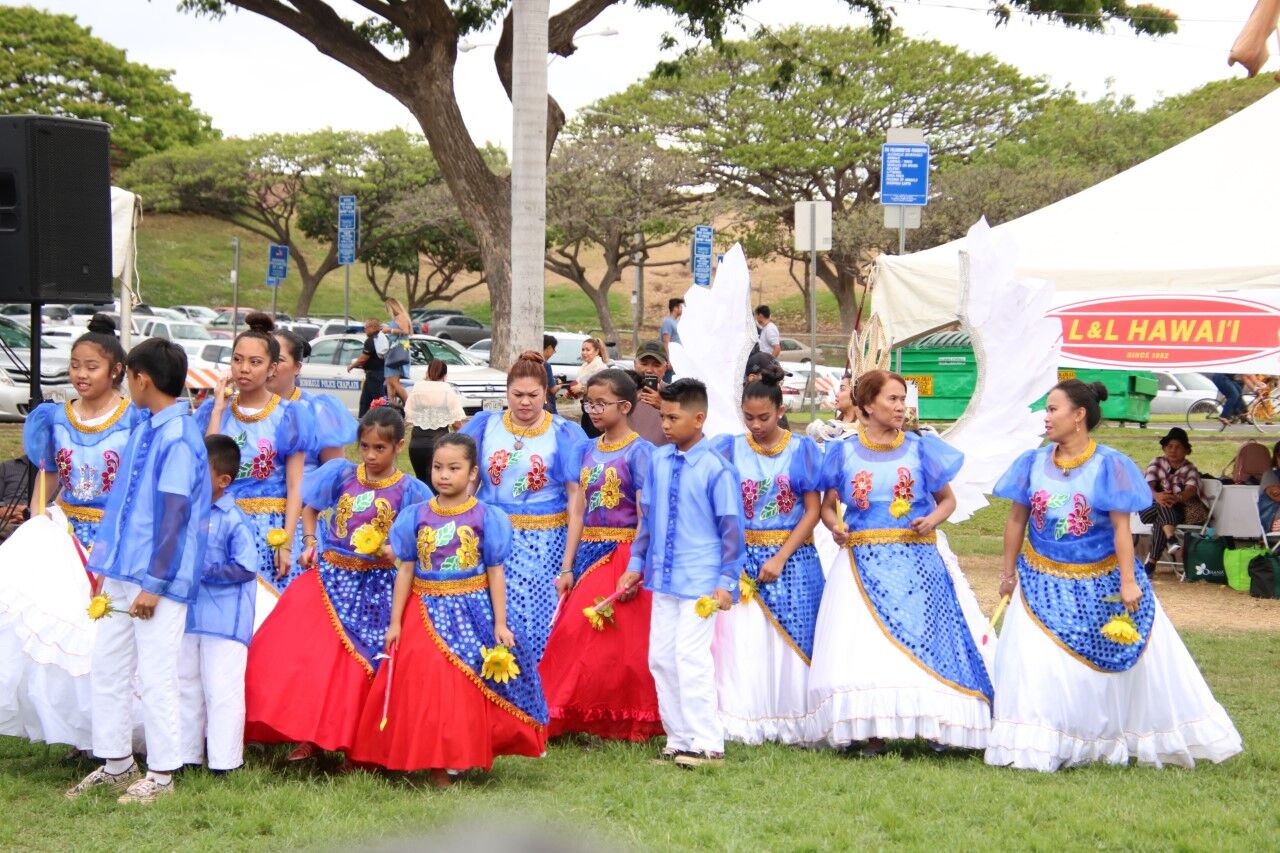 Filipino Community Center In Waipahu Hosts The Filipino Fiesta On ...