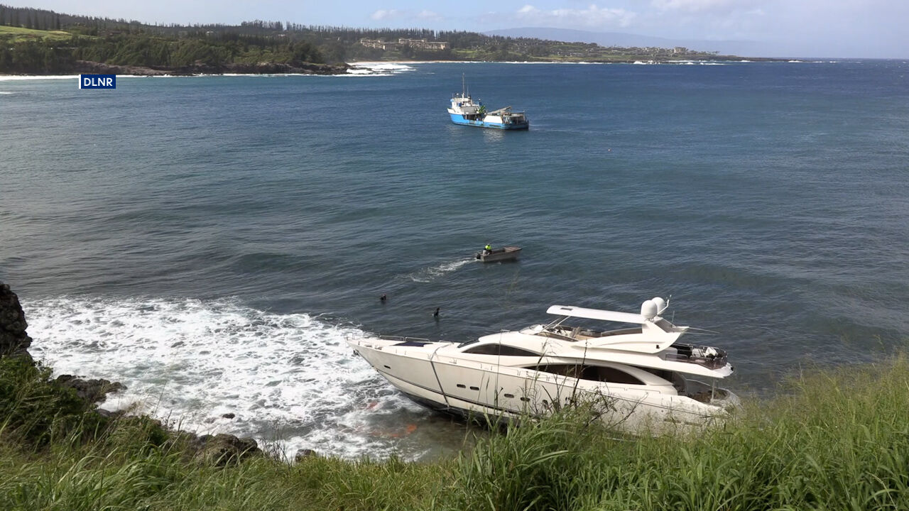 Maui officials: Luxury yacht that ran aground at marine sanctuary