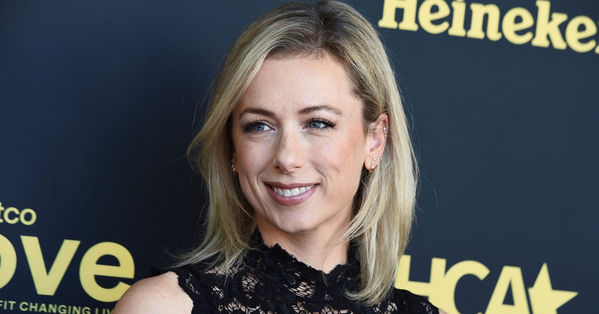 Comedian Iliza Shlesinger brings 'Hard Feelings World Tour' to Hawaii - Vimarsana News