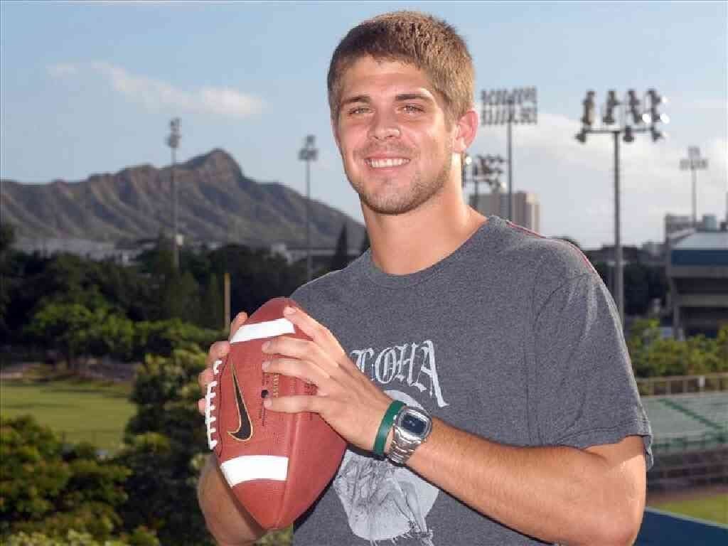 Fans remember Colt Brennan as a star on and off the field