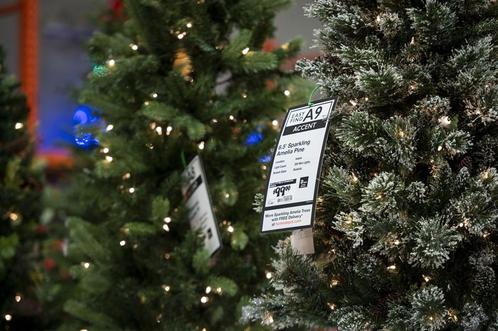 Will Hooks Texas Be Delivering Mail On Christmas Eve 2022 Natural Vs. Artificial: Which Christmas Tree Option Is Better For The  Climate? | National | Kitv.com