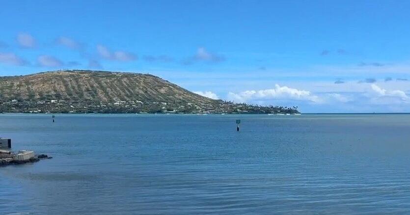 HFD rescues two boaters in Hawaii Kai following an electrical issue