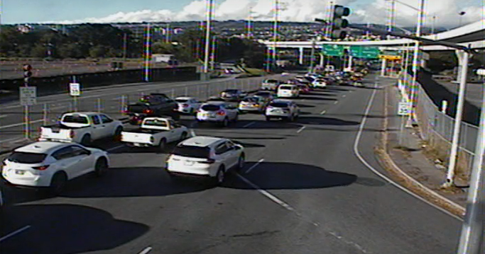 Aiea water main break shuts down 2 Kamehameha Hwy. westbound lanes
