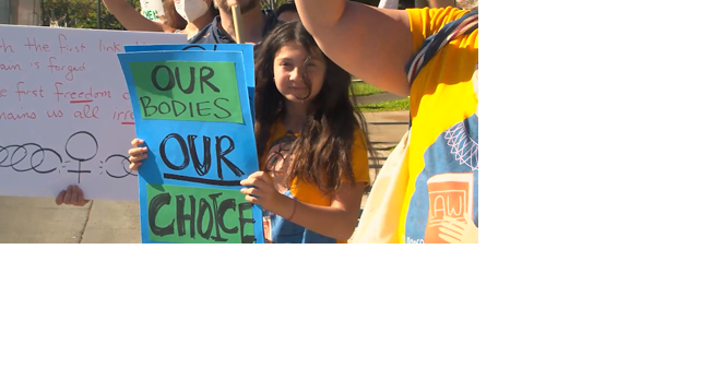Pre-teen protesting for pro-choice - Vimarsana News