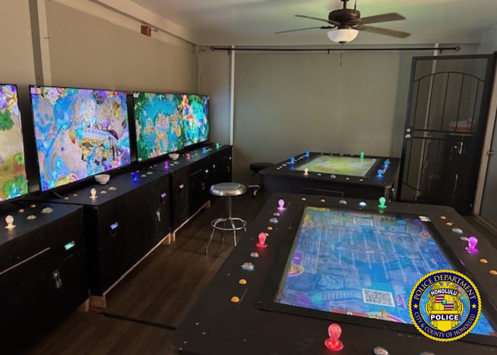 Illegal game room raid in Waipahu leads to two arrests | Crime & Courts ...